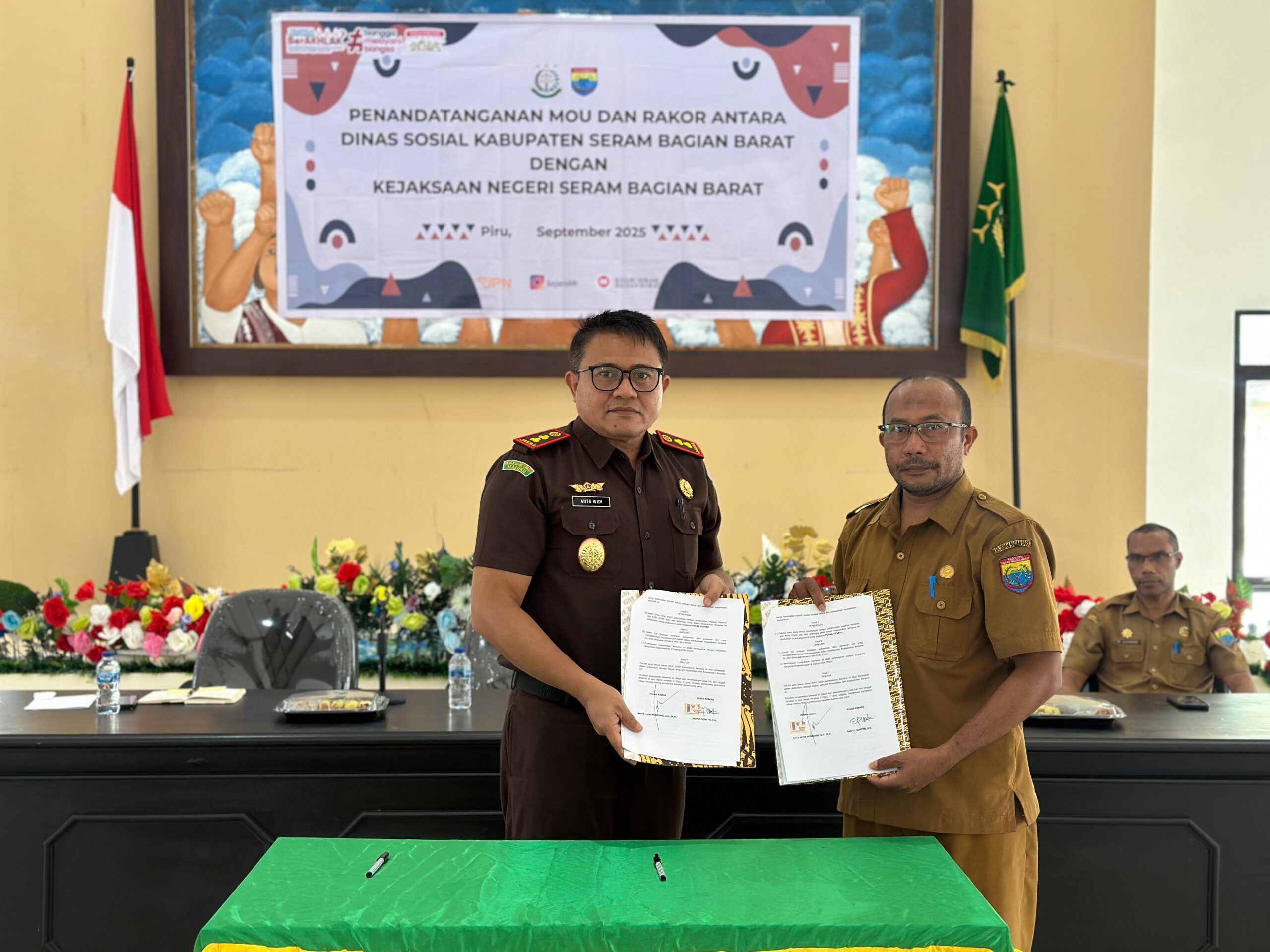Kajari SBB Tandatangani MoU dengan Dinas Sosial, Permudah Penerbitan Akta Kelahiran dan KIA pada LKSA