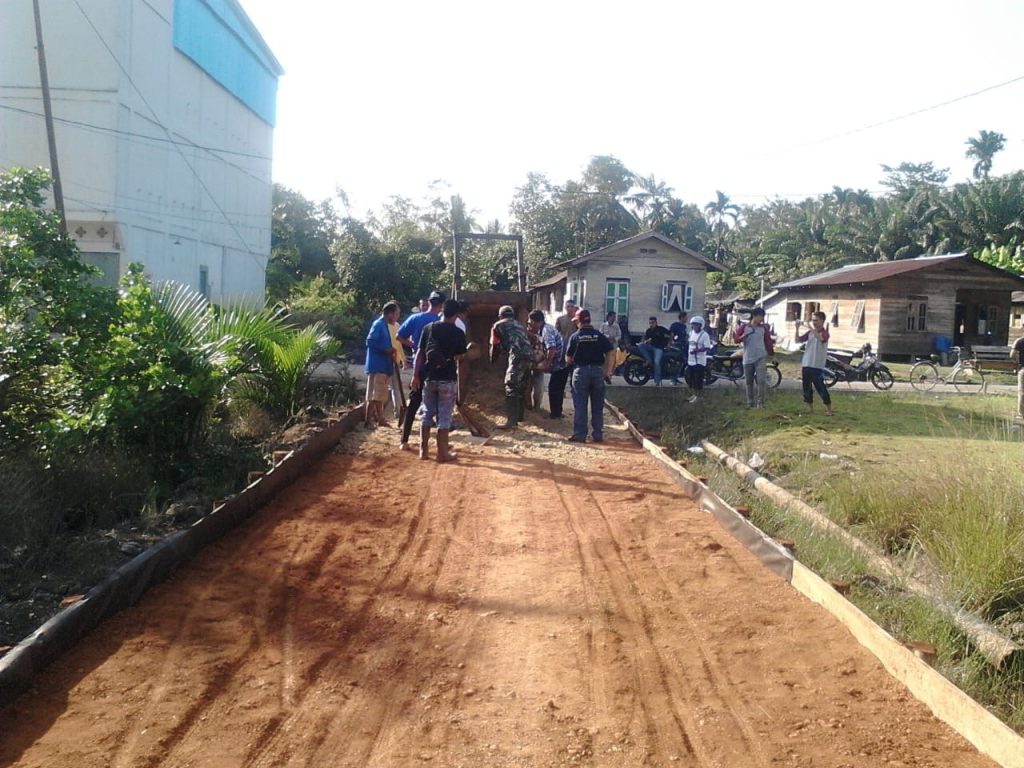 Foto salah satu pembangunan di Kecamatan Merbau yang terus digesa.